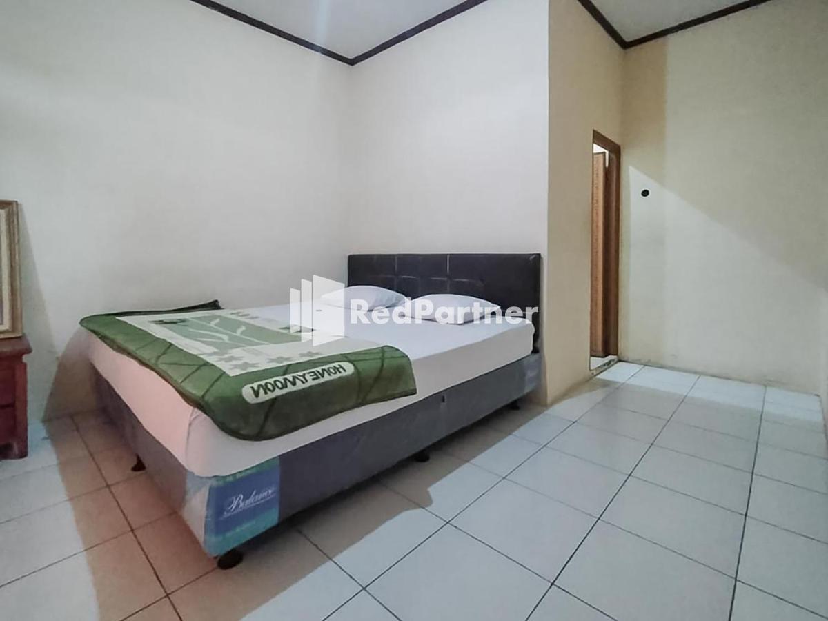 Pertiwi Village Redpartner Paragajen Exterior foto